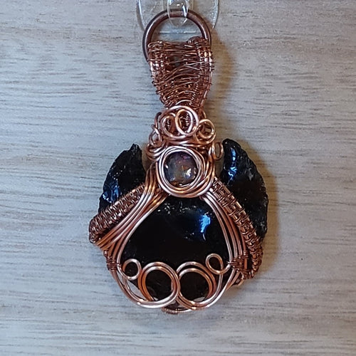 Pendant #7 by Elizabet Weiss-Jefferies