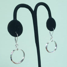 LC8 - Mobius earrings by Lee Cohn